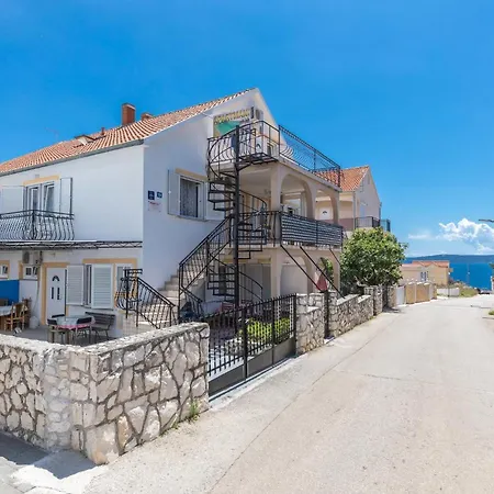 Two-bedroom In Okrug Gornji * 트로기르