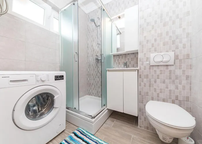 Appartement Two-bedroom In Okrug Gornji *