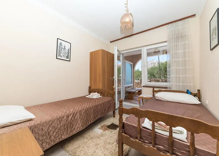 Two-bedroom In Okrug Gornji * Trogir